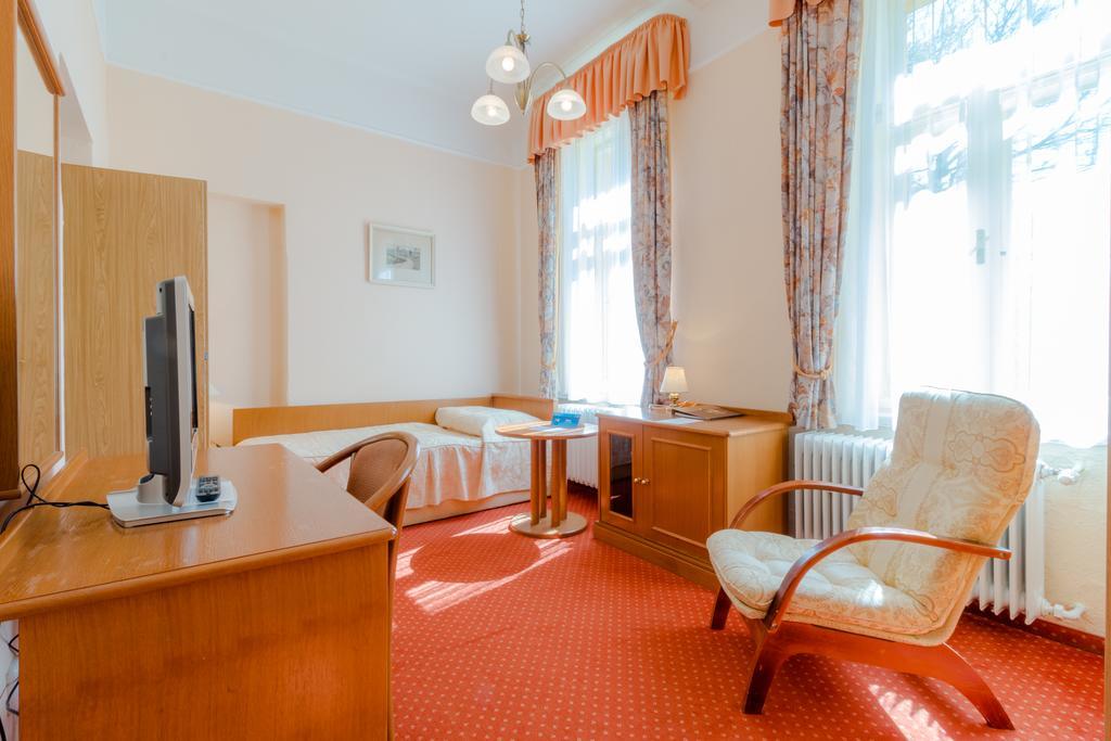 Ensana Svoboda Mariënbad Buitenkant foto