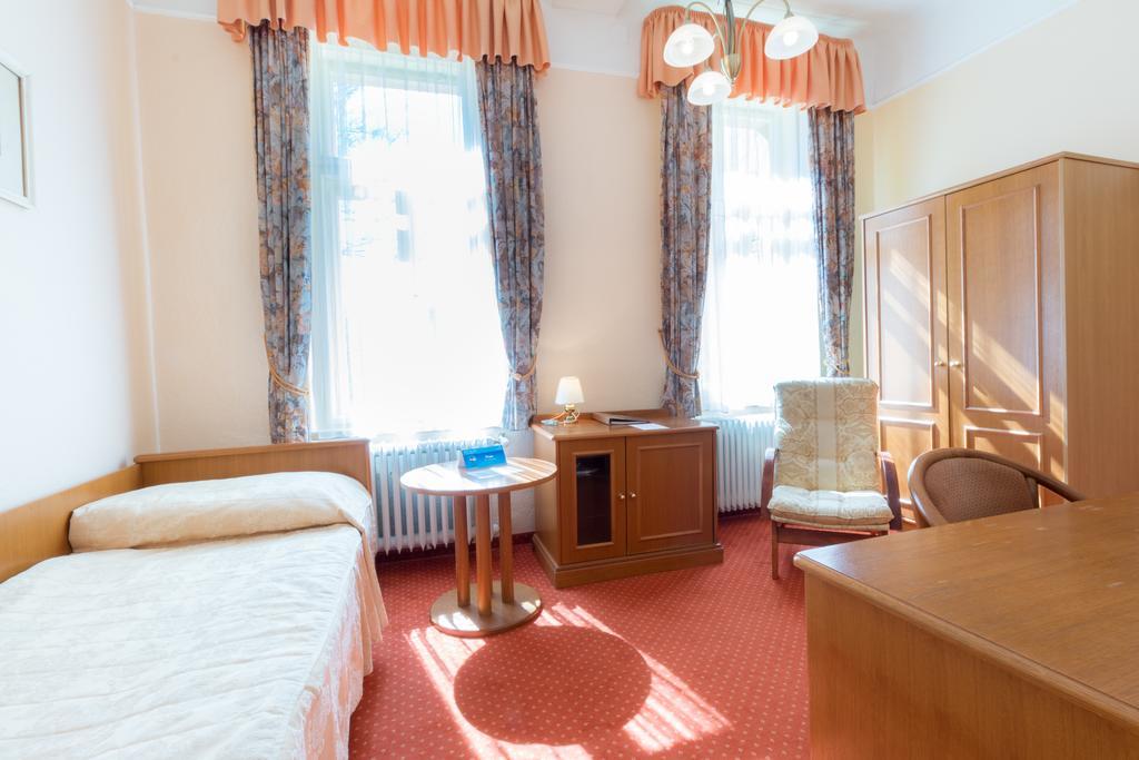 Ensana Svoboda Mariënbad Buitenkant foto