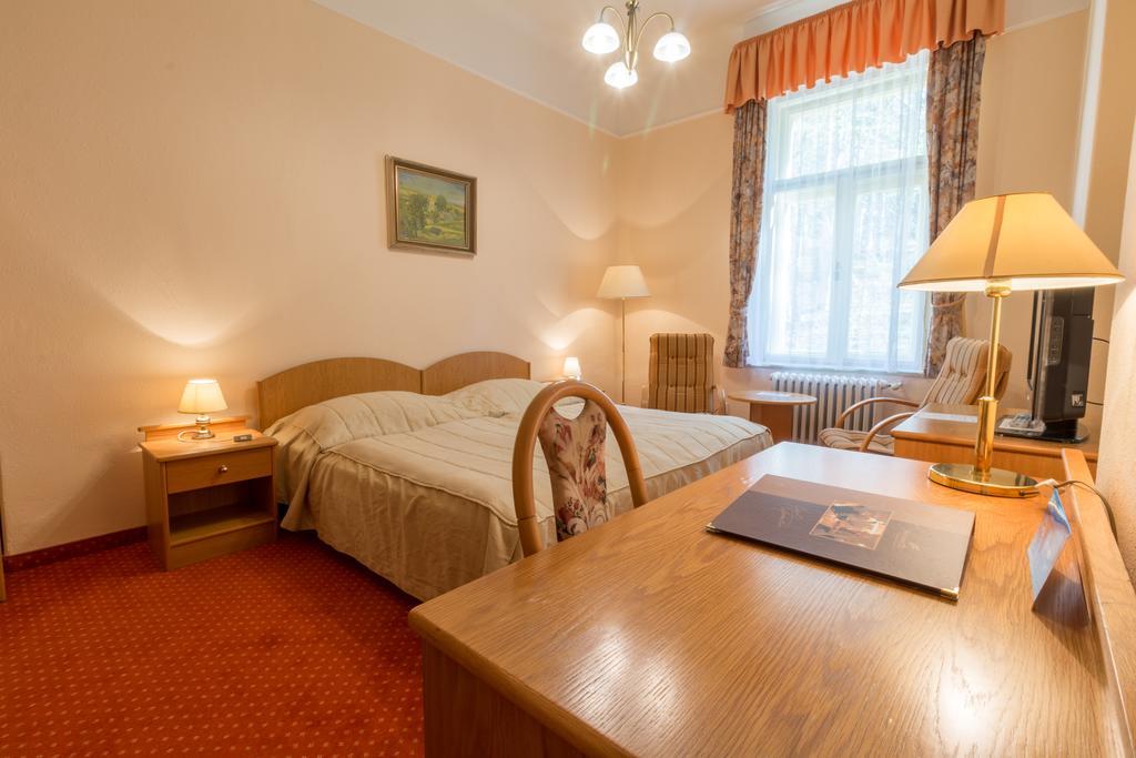 Ensana Svoboda Mariënbad Buitenkant foto