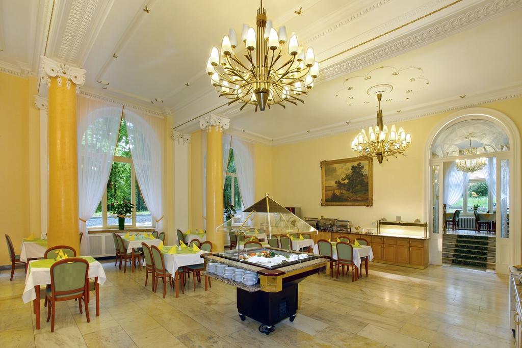 Ensana Svoboda Mariënbad Buitenkant foto