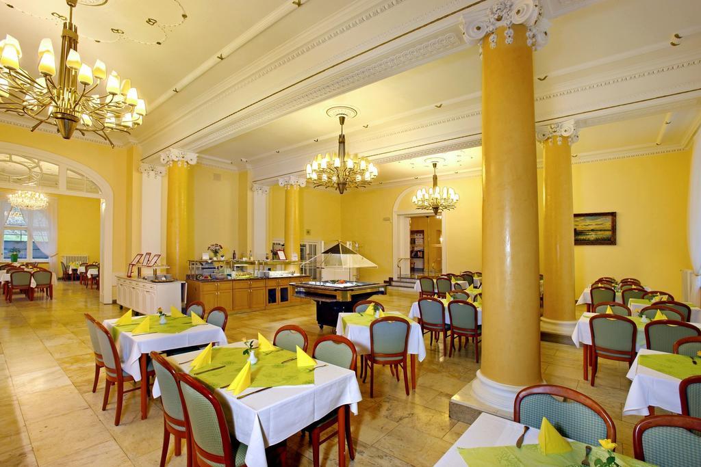 Ensana Svoboda Mariënbad Buitenkant foto