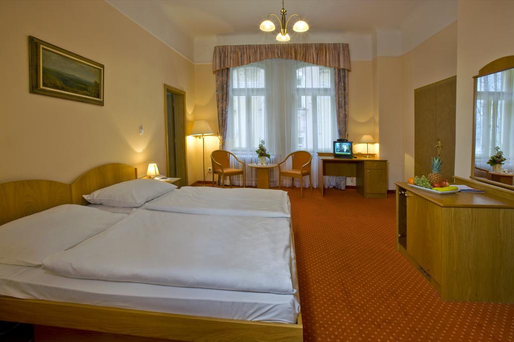 Ensana Svoboda Mariënbad Buitenkant foto